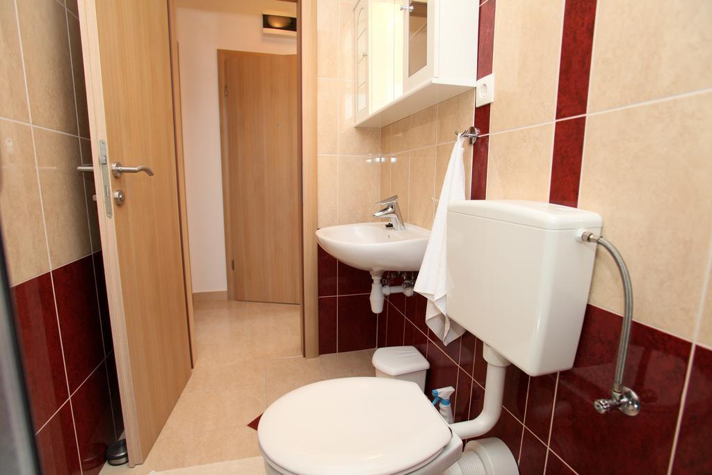 Apartments Villa Karlo Kaštela المظهر الخارجي الصورة