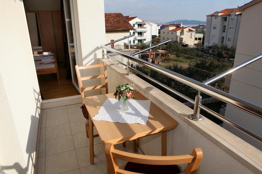Apartments Villa Karlo Kaštela المظهر الخارجي الصورة