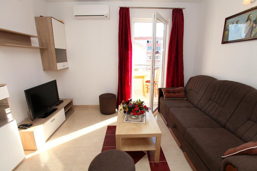 Apartments Villa Karlo Kaštela المظهر الخارجي الصورة