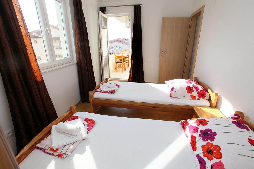 Apartments Villa Karlo Kaštela المظهر الخارجي الصورة